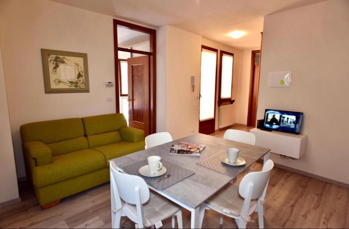 Casa Caterina - Riva Di Solto - Iseo Lake المظهر الخارجي الصورة